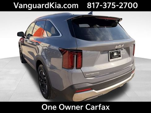 Certified 2025 Kia Sorento S image 2