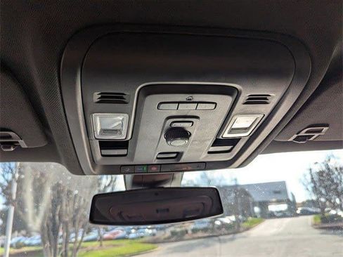 Used 2022 Chevrolet Tahoe Z71 image 27