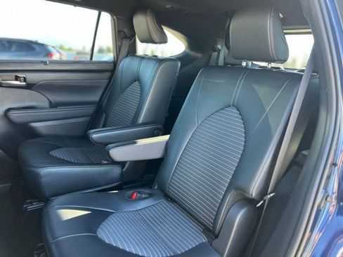 Used 2024 Toyota Highlander XSE image 14