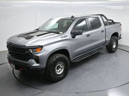 Used 2025 Chevrolet Silverado 1500 Custom Trail Boss w/ LPO, Dark Essentials Package AWD/4WD image 44