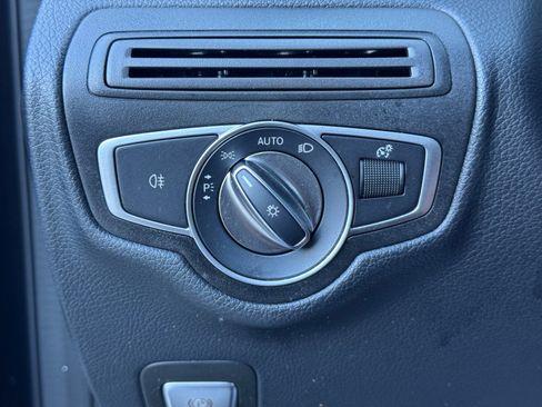 Used 2022 Mercedes-Benz GLC 300 image 16