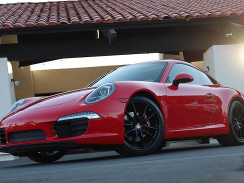 Used 2014 Porsche 911 Carrera RWD image 3