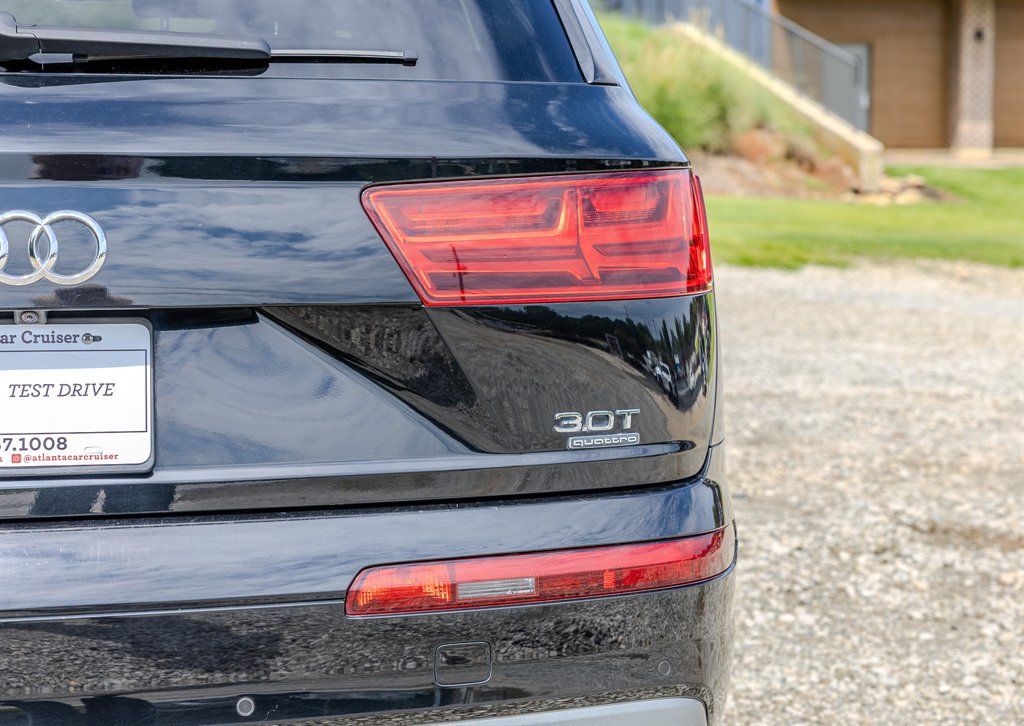 Used 2018 Audi Q7 3.0T Prestige w/ Prestige Package AWD/4WD image 11