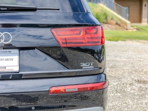 Used 2018 Audi Q7 3.0T Prestige w/ Prestige Package AWD/4WD image 11