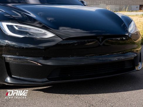 Used 2021 Tesla Model S Plaid image 3