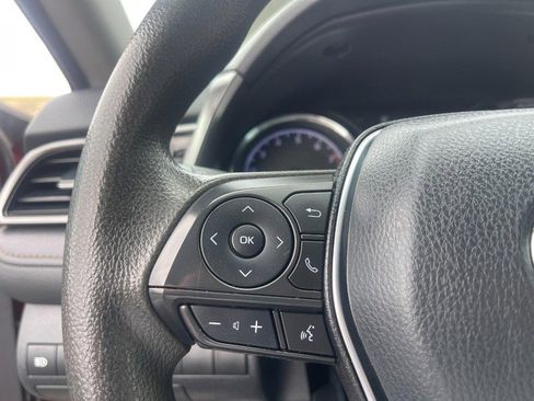 Used 2020 Toyota Camry LE image 16