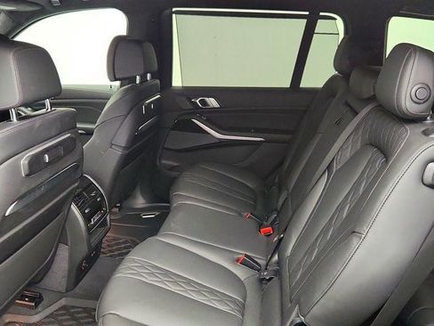 Used 2025 BMW X7 M60i AWD/4WD image 23