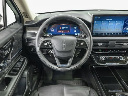 Used 2025 Lincoln Corsair Grand Touring w/ Equipment Group 301A image 16