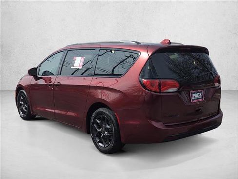 Used 2019 Chrysler Pacifica Touring-L Plus w/ Advanced Safetytec Group image 7