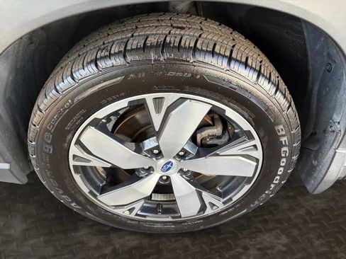 Used 2019 Subaru Forester Touring AWD/4WD image 35