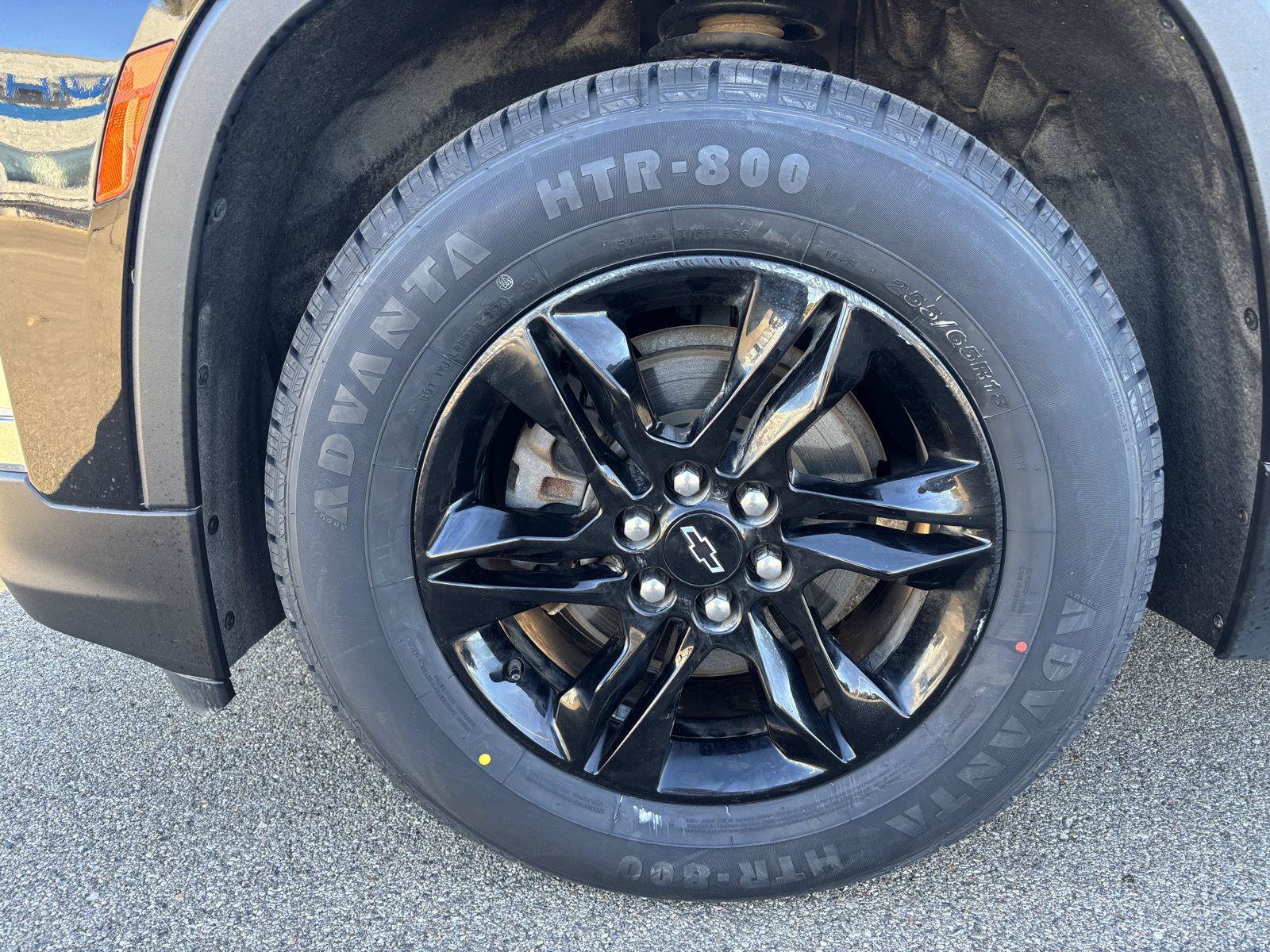 Used 2023 Chevrolet Traverse LS w/ Midnight/Sport Edition AWD/4WD image 9