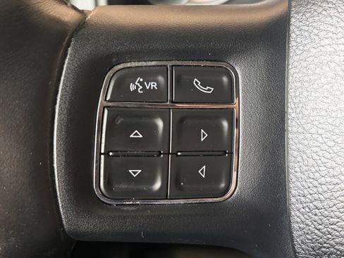 Used 2019 RAM 1500 Big Horn AWD/4WD image 32