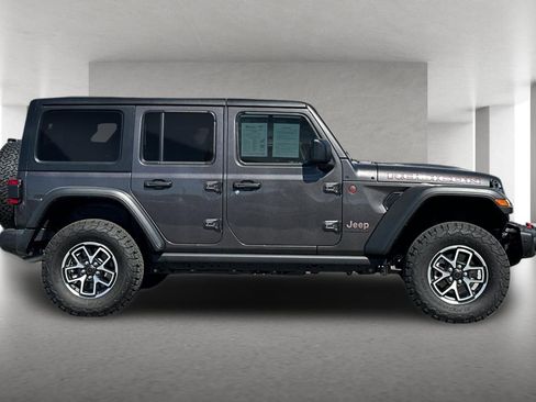 Used 2026 Jeep Wrangler Unlimited Rubicon w/ Steel Bumper Group image 3