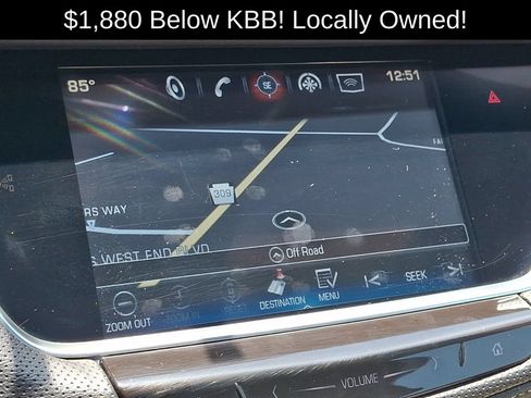 Used 2017 Cadillac XT5 Luxury AWD/4WD image 3
