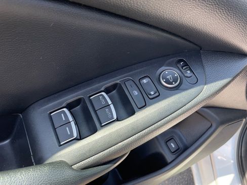 Used 2018 Honda Accord LX image 9
