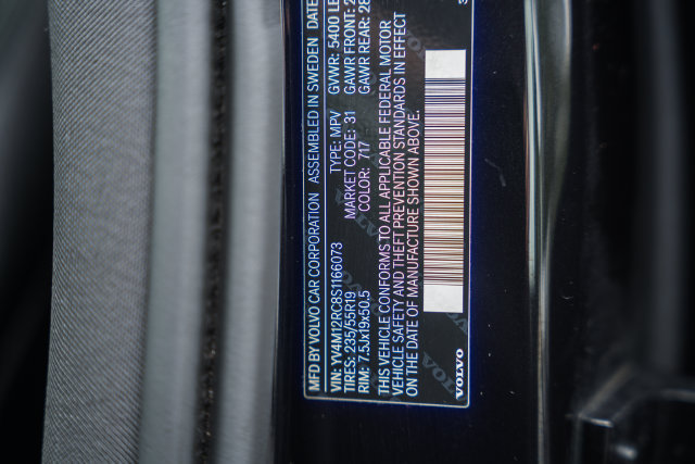 Certified 2025 Volvo XC60 B5 Plus w/ Climate Package AWD/4WD image 41
