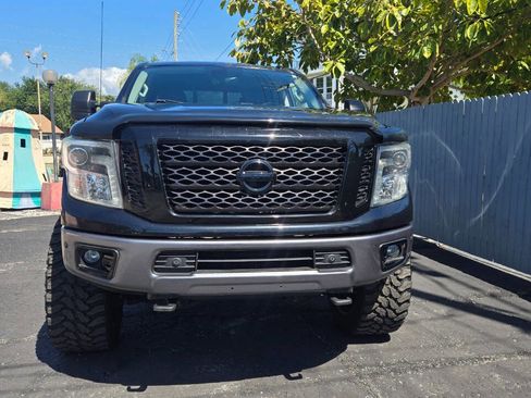 Used 2016 Nissan Titan PRO-4X image 4