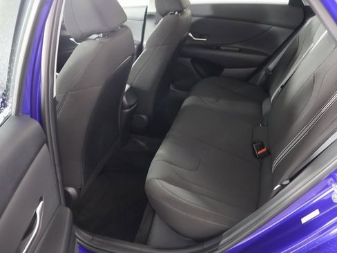 Used 2023 Hyundai Elantra SEL w/ Convenience Package image 20