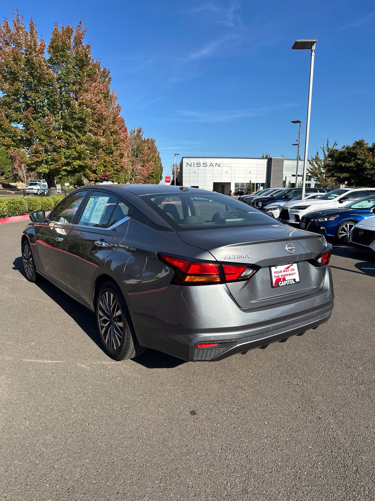 Used 2025 Nissan Altima 2.5 SV FWD image 6
