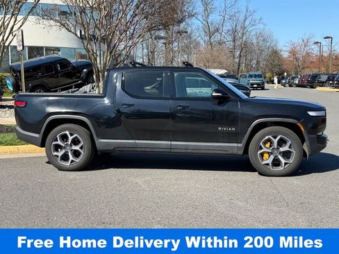 Used 2022 Rivian R1T Adventure image 4