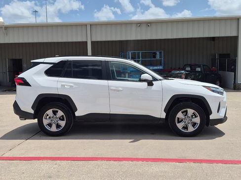 Used 2025 Toyota RAV4 XLE FWD image 7