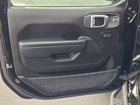 Used 2021 Jeep Wrangler Unlimited Sport image 21