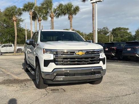 New 2026 Chevrolet Silverado 1500 LTZ w/ LTZ Premium Package AWD/4WD image 18