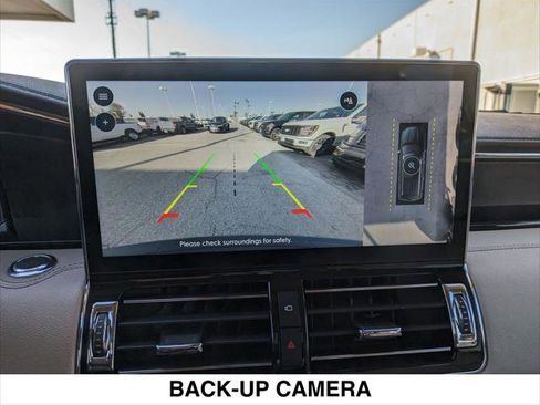 Used 2024 Lincoln Navigator Reserve image 20
