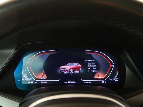 Used 2022 BMW X6 xDrive40i w/ M Sport Package image 23