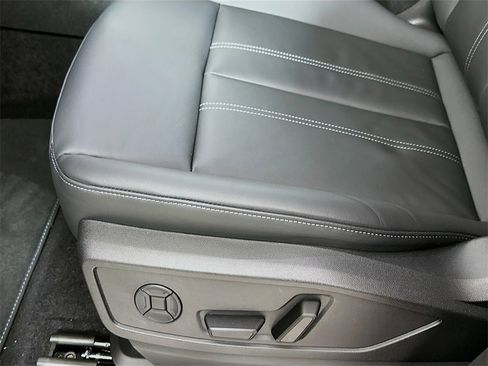 New 2025 Audi Q5 Premium Plus image 9