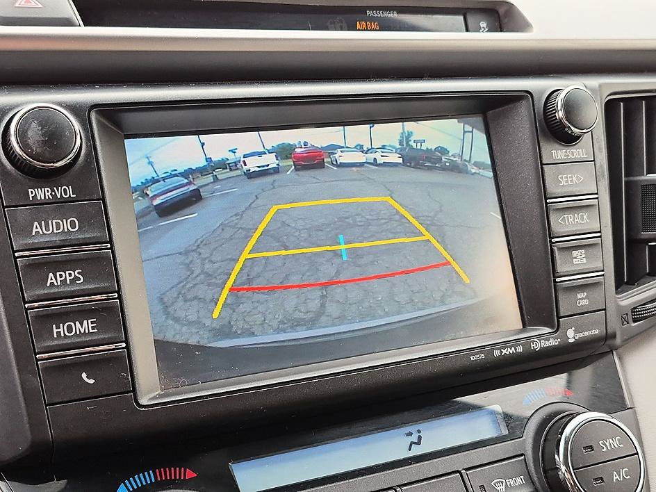 Used 2016 Toyota RAV4 Limited FWD image 22