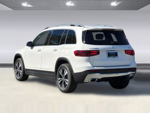 New 2025 Mercedes-Benz GLB 250 4MATIC image 3