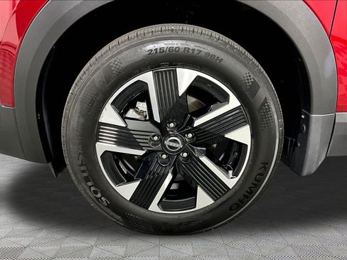 Certified 2025 Nissan Kicks SV w/ SV Premium Package AWD/4WD image 34