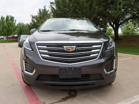 Used 2019 Cadillac XT5 Premium Luxury w/ Driver Assist Package FWD image 2