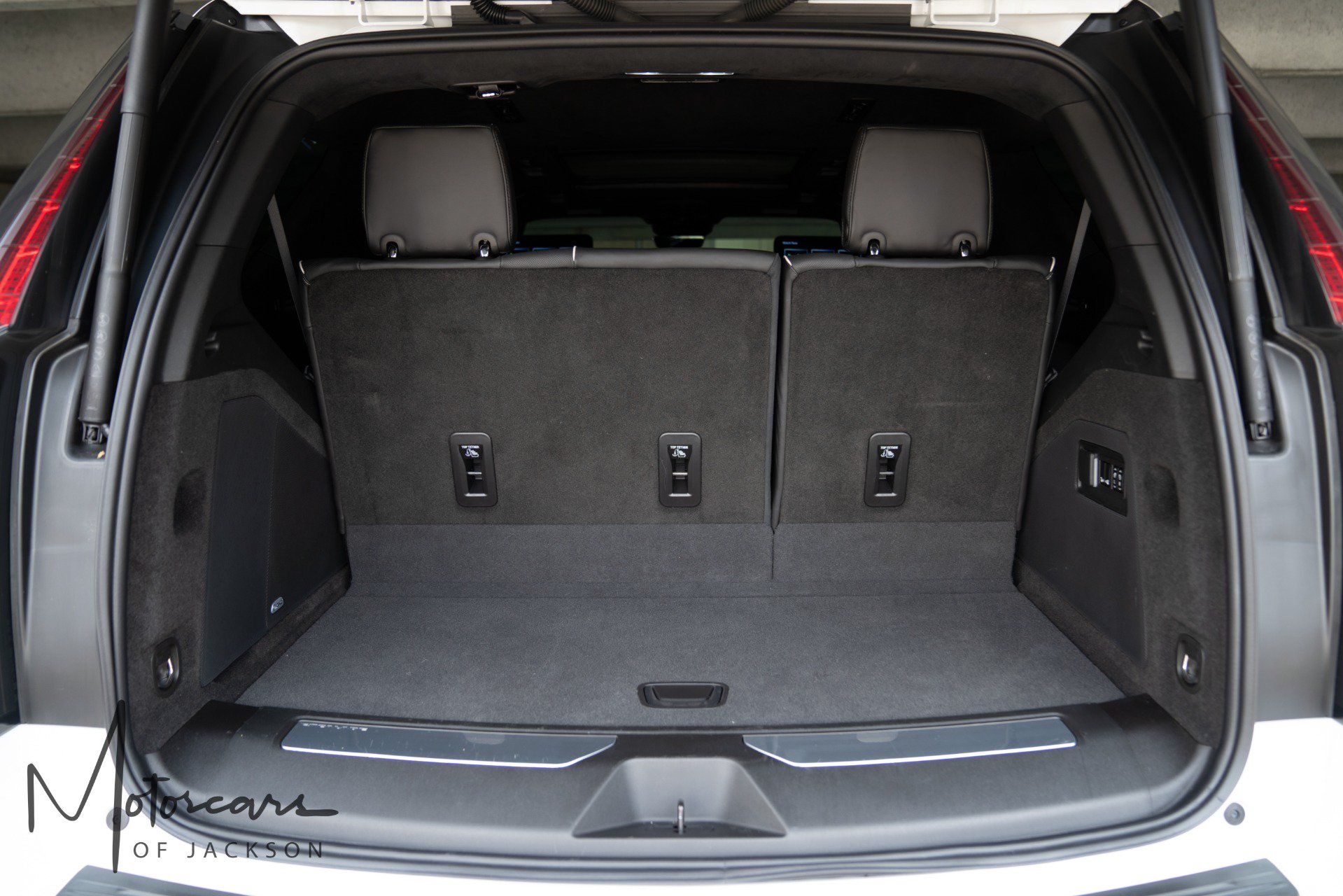 Used 2024 Cadillac Escalade Sport Platinum AWD/4WD image 14