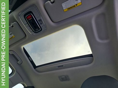 Certified 2025 Hyundai Elantra Limited image 37