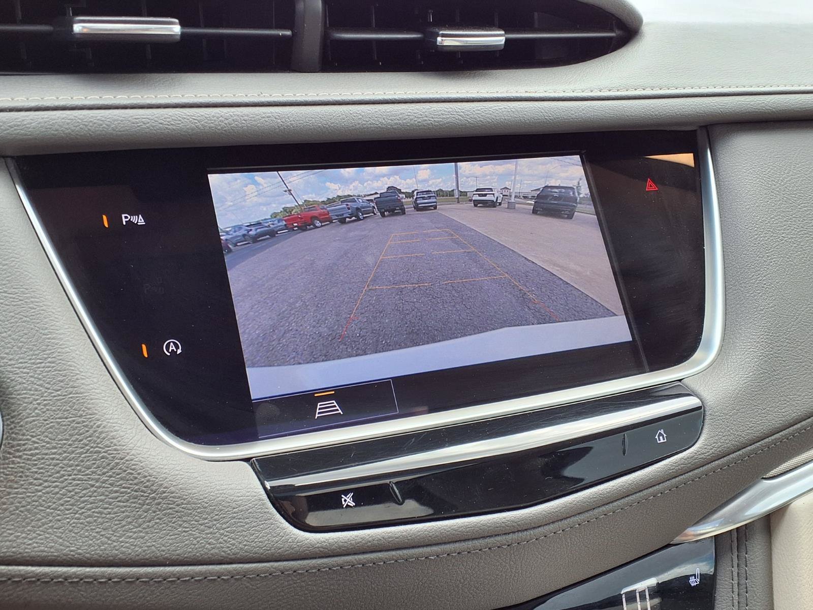 Used 2023 Cadillac XT5 Premium Luxury FWD image 5