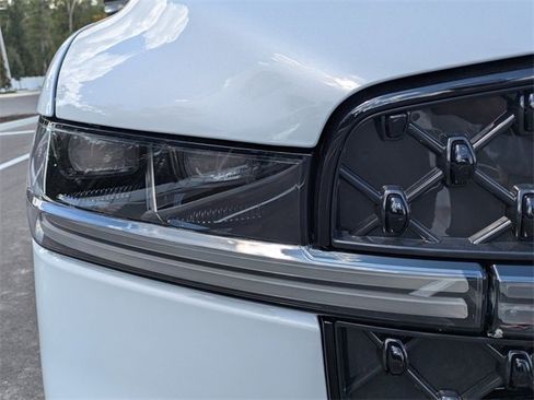 New 2025 Lincoln Navigator Reserve w/ Jet Appearance Package image 10