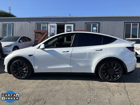 Used 2022 Tesla Model Y Performance image 5