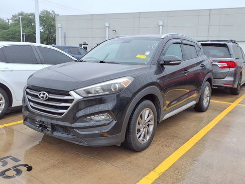 Used 2017 Hyundai Tucson SE Plus w/ Cargo Package FWD image 1