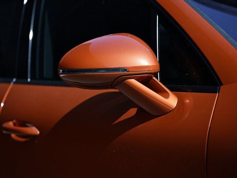 Used 2024 Porsche Macan GTS image 13