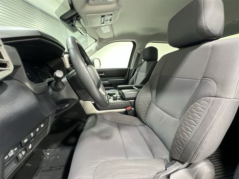 Used 2022 Toyota Tundra SR5 w/ TRD Off-Road Package image 11