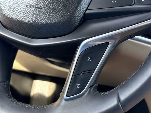 Used 2017 Cadillac XT5 Premium Luxury image 18