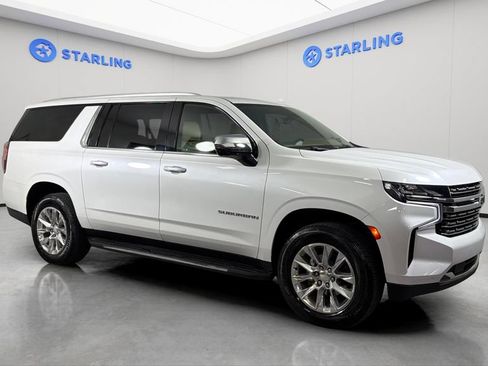Used 2021 Chevrolet Suburban Premier w/ Premium Package RWD image 12