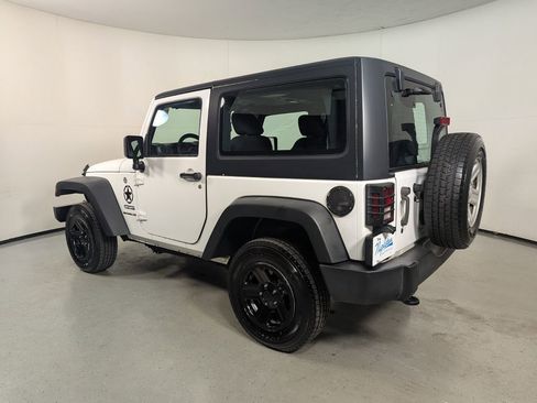 Used 2016 Jeep Wrangler Sport image 6