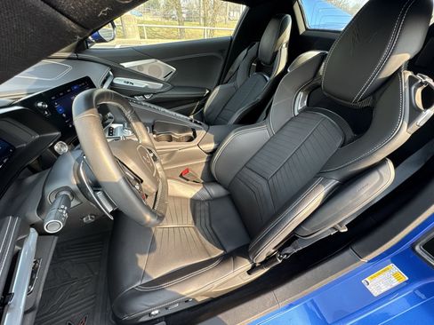 Used 2021 Chevrolet Corvette 2LT w/ Battery Protection Package image 11