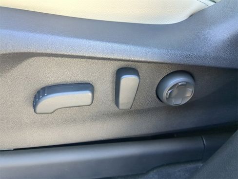 New 2026 Subaru Ascent Limited image 20