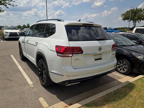 Used 2020 Volkswagen Atlas SE w/ Panoramic Sunroof Package AWD/4WD image 2