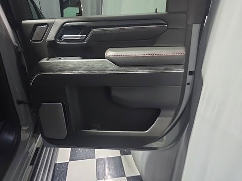 Used 2024 GMC Sierra 2500 AT4X w/ AT4X AEV Edition image 7