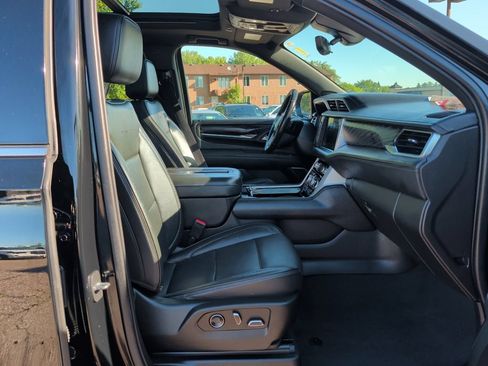 Used 2021 GMC Yukon Denali w/ Denali Premium Package AWD/4WD image 37